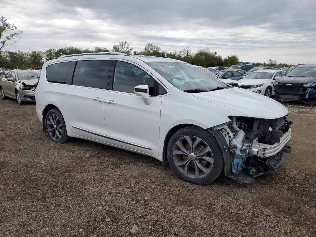 2C4RC1GG8HR635833 2017 Chrysler Pacifica Limited