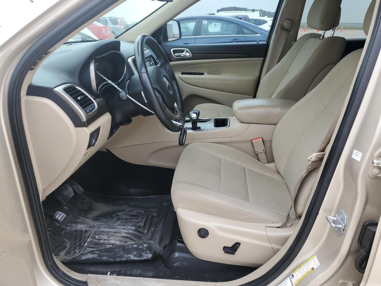 1C4RJEAG0FC681040 2015 Jeep Grand Cherokee Laredo