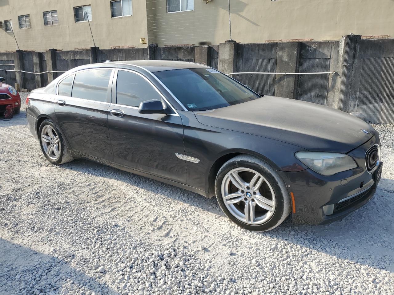 WBAKB83539CY62081 2009 BMW 750 Li