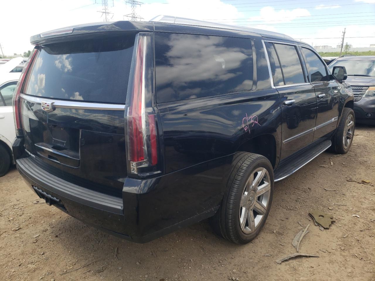 1GYS4HKJXHR398322 2017 Cadillac Escalade Esv Luxury