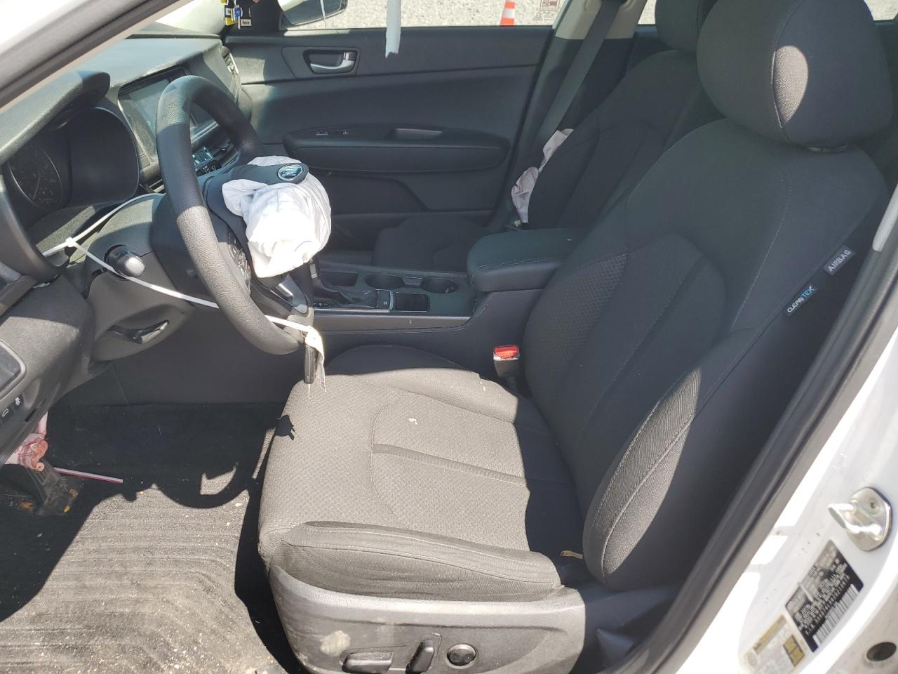 5XXGT4L34JG213679 2018 Kia Optima Lx