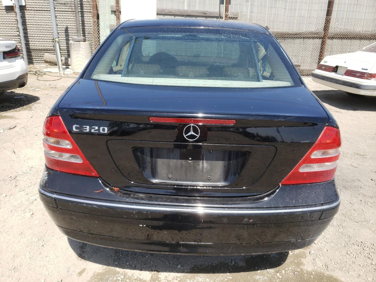 WDBRF64JX4F547760 2004 Mercedes-Benz C 320