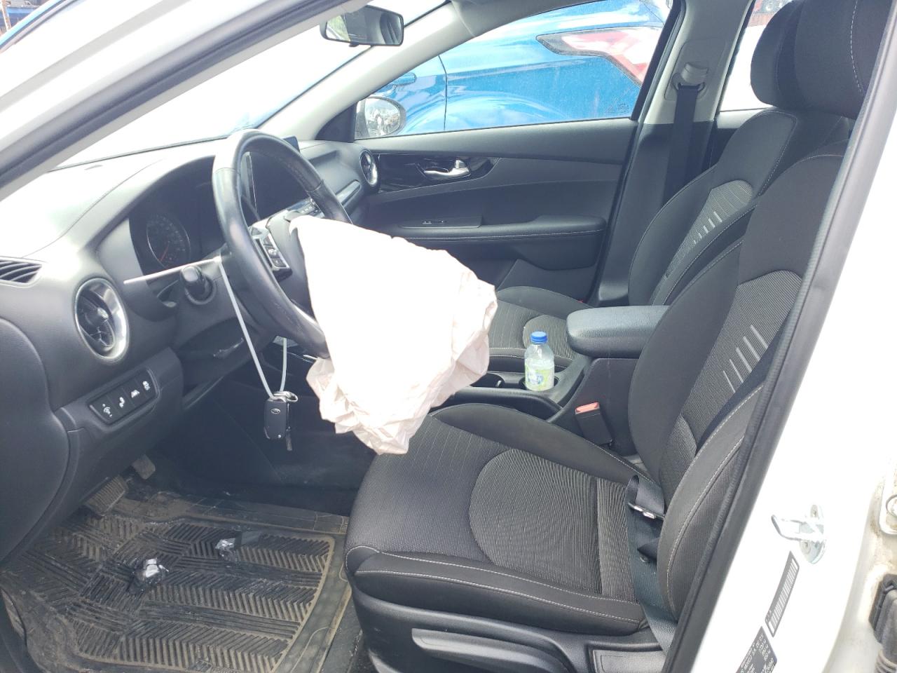 3KPF54AD6ME263840 2021 Kia Forte Ex