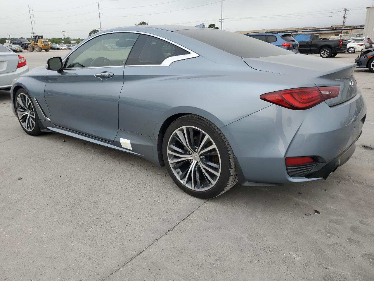 JN1EV7EK3HM363670 2017 Infiniti Q60 Premium