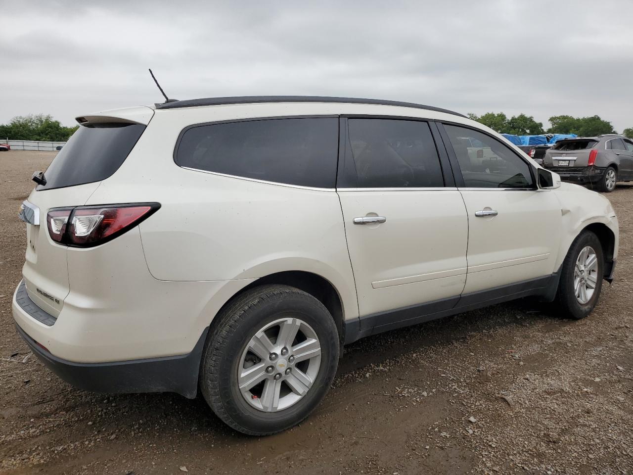 1GNKRHKD2EJ151749 2014 Chevrolet Traverse Lt