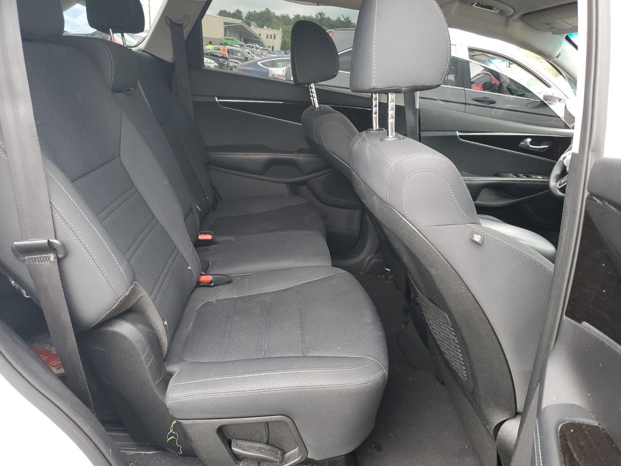 2019 Kia Sorento L vin: 5XYPGDA38KG540364