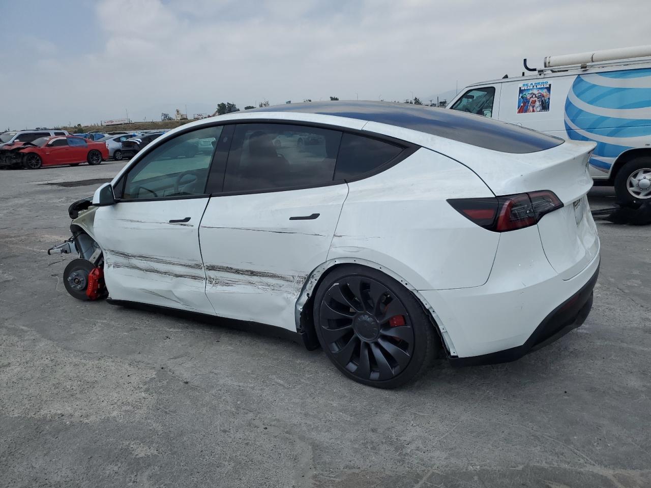 7SAYGDEF9PF740714 2023 Tesla Model Y