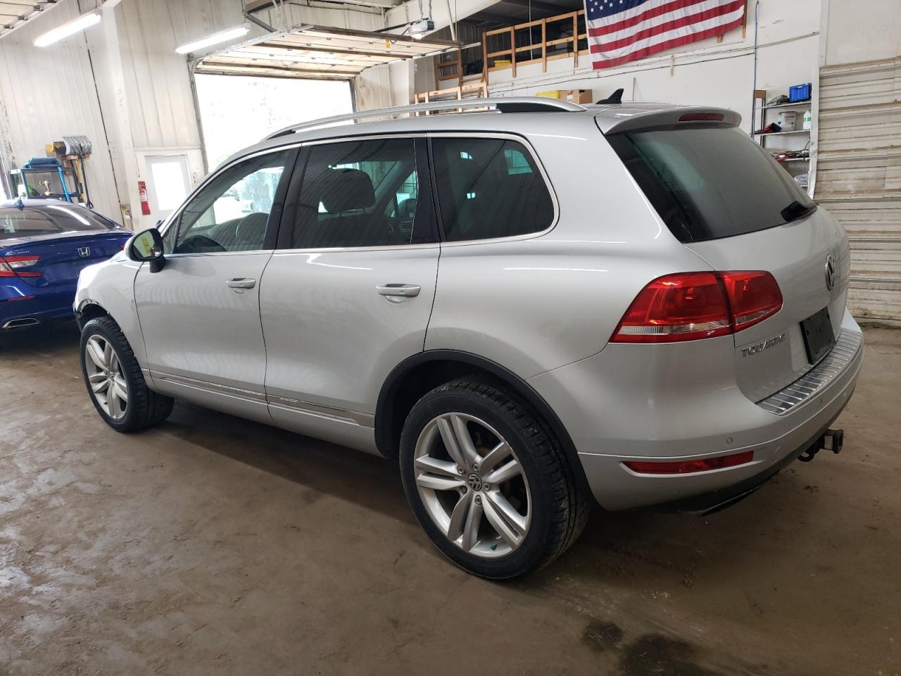 WVGFF9BP5CD002312 2012 Volkswagen Touareg V6