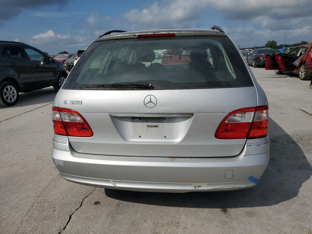 WDBUH65JX4A503077 2004 Mercedes-Benz E 320