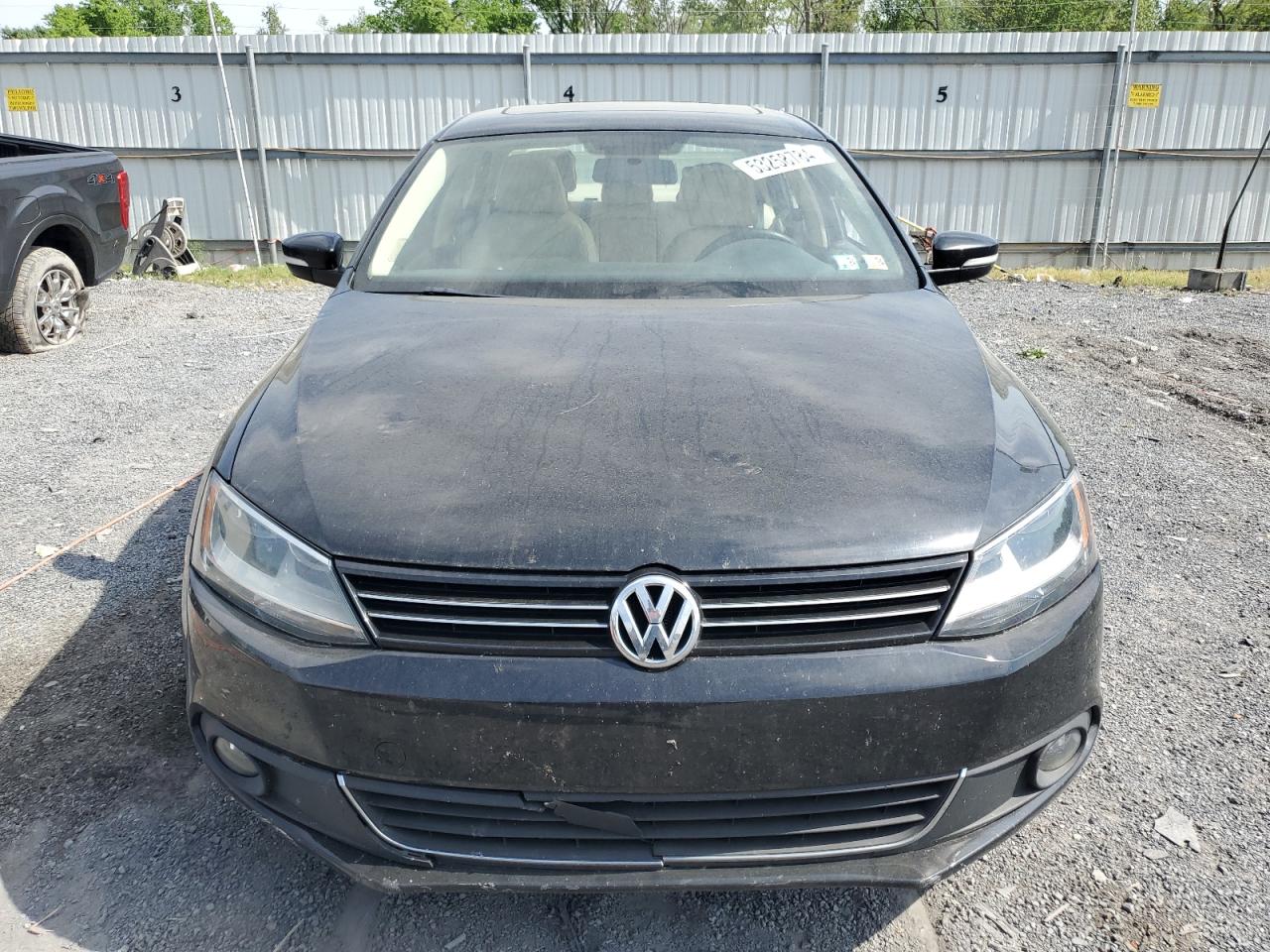 3VWLX7AJ5BM306116 2011 Volkswagen Jetta Sel