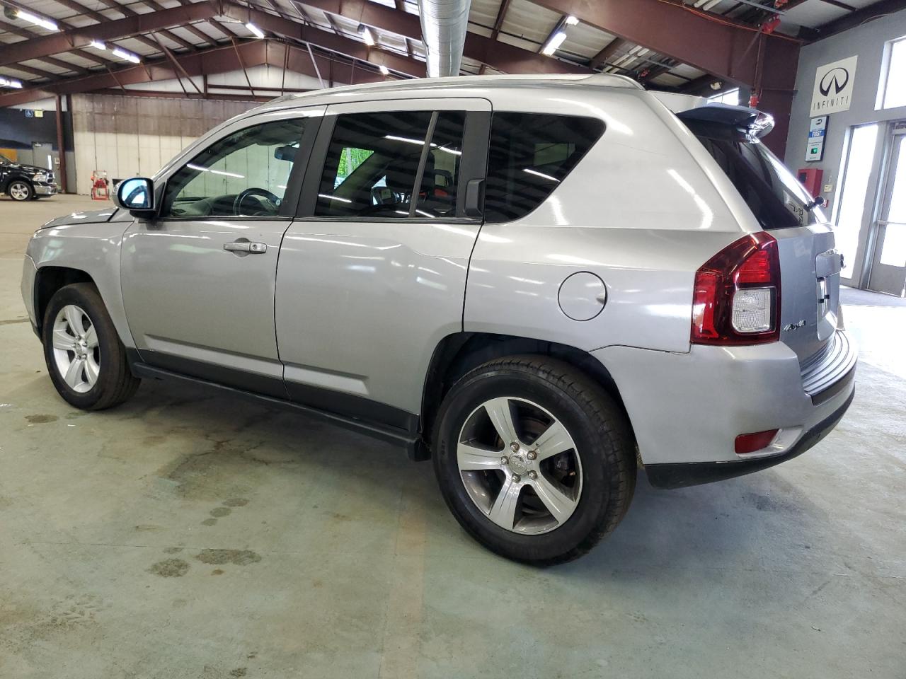 1C4NJDEBXGD783240 2016 Jeep Compass Latitude