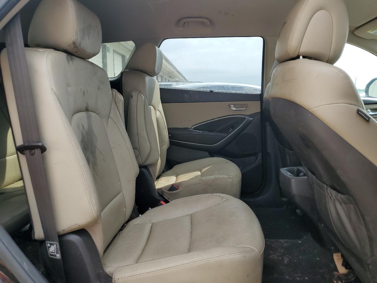 KM8SN4HF0HU243446 2017 Hyundai Santa Fe Se