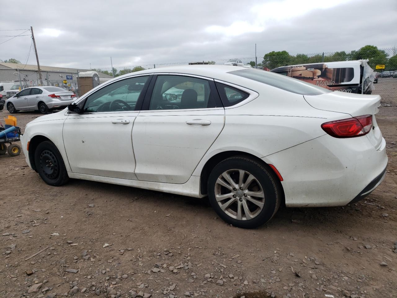 2015 Chrysler 200 Limited vin: 1C3CCCAB1FN735866