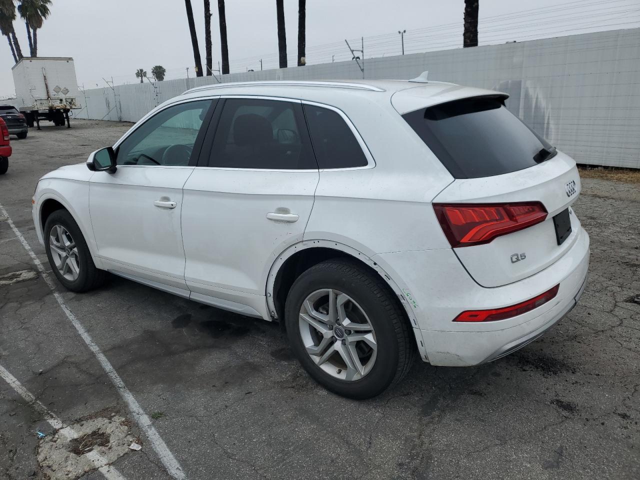 WA1ANAFY9K2099301 2019 Audi Q5 Premium