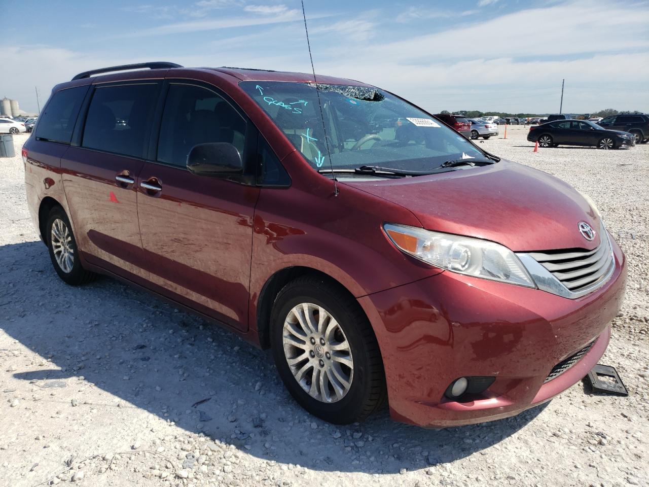 5TDYK3DC3DS383289 2013 Toyota Sienna Xle