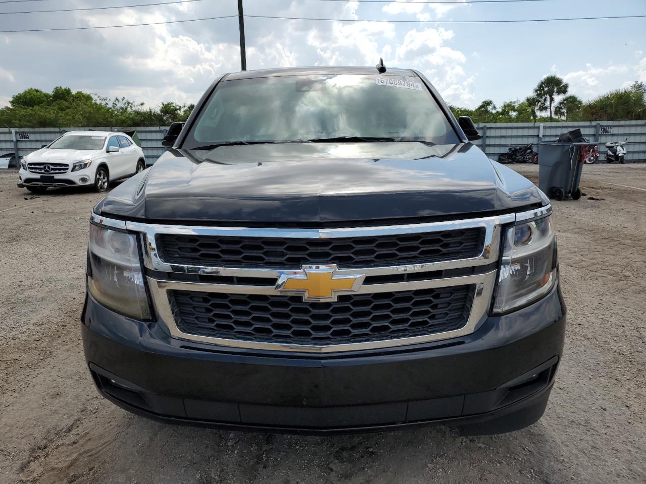 2017 Chevrolet Suburban C1500 Ls vin: 1GNSCGKC8HR331780