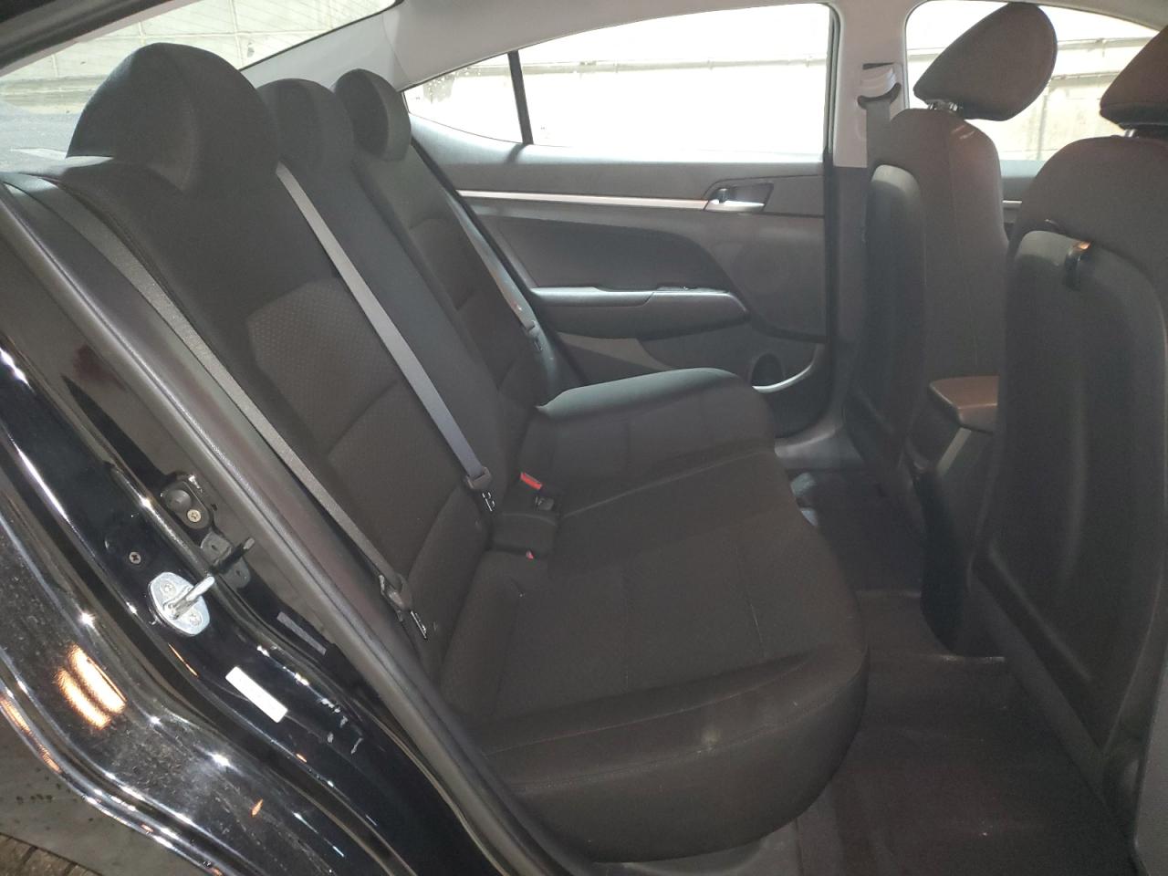 KMHD74LF6KU758646 2019 Hyundai Elantra Se