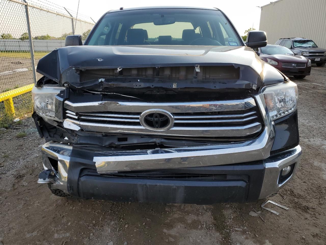 5TFDW5F14HX590378 2017 Toyota Tundra Crewmax Sr5