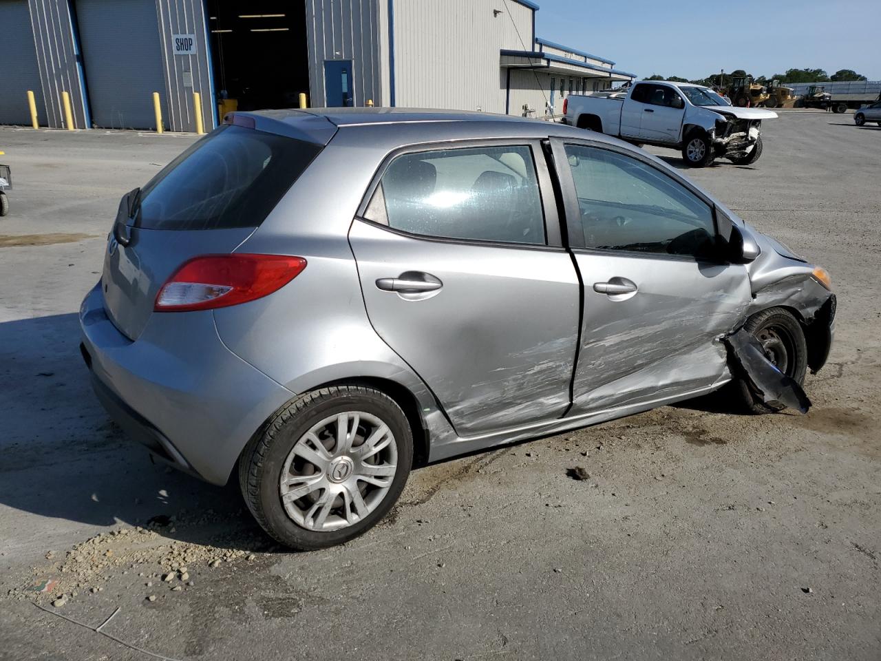 JM1DE1KZXE0182835 2014 Mazda Mazda2 Sport