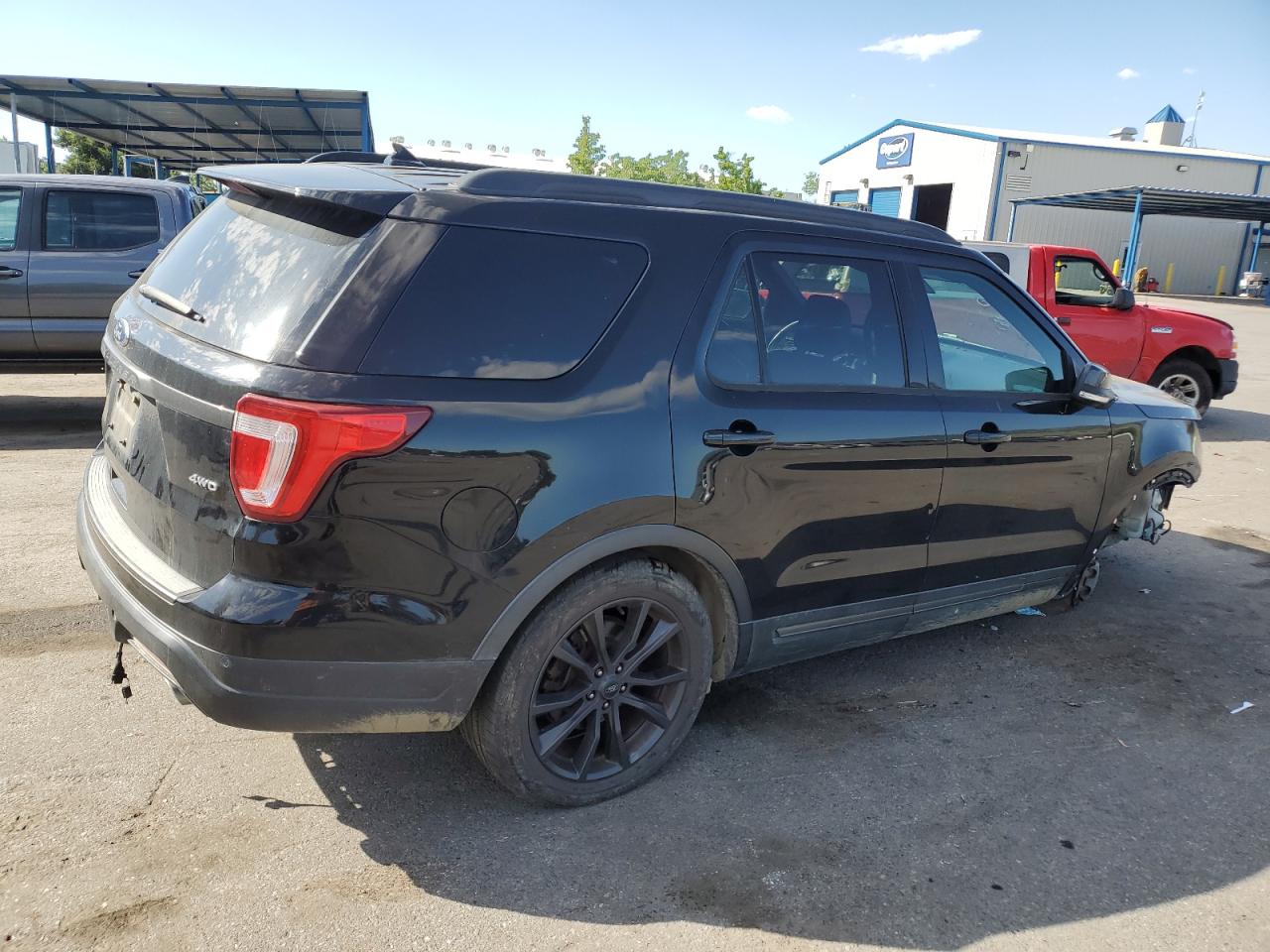 1FM5K8D80JGC06700 2018 Ford Explorer Xlt