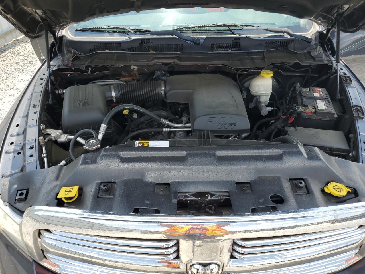 1C6RR6GG0HS601693 2017 Ram 1500 Slt