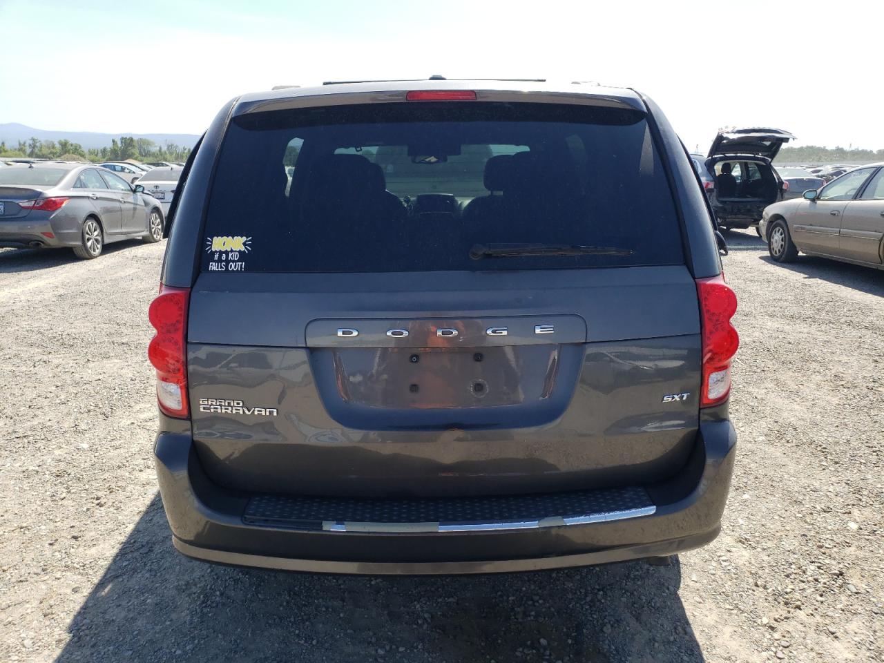 2C4RDGCG1ER449990 2014 Dodge Grand Caravan Sxt