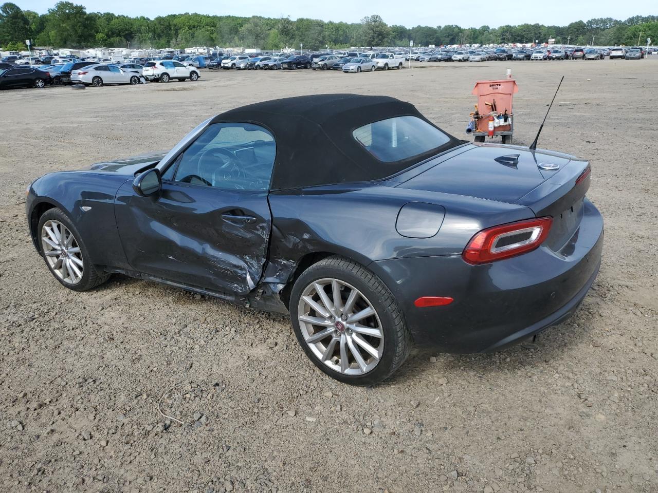 JC1NFAEK4J0137963 2018 Fiat 124 Spider Classica