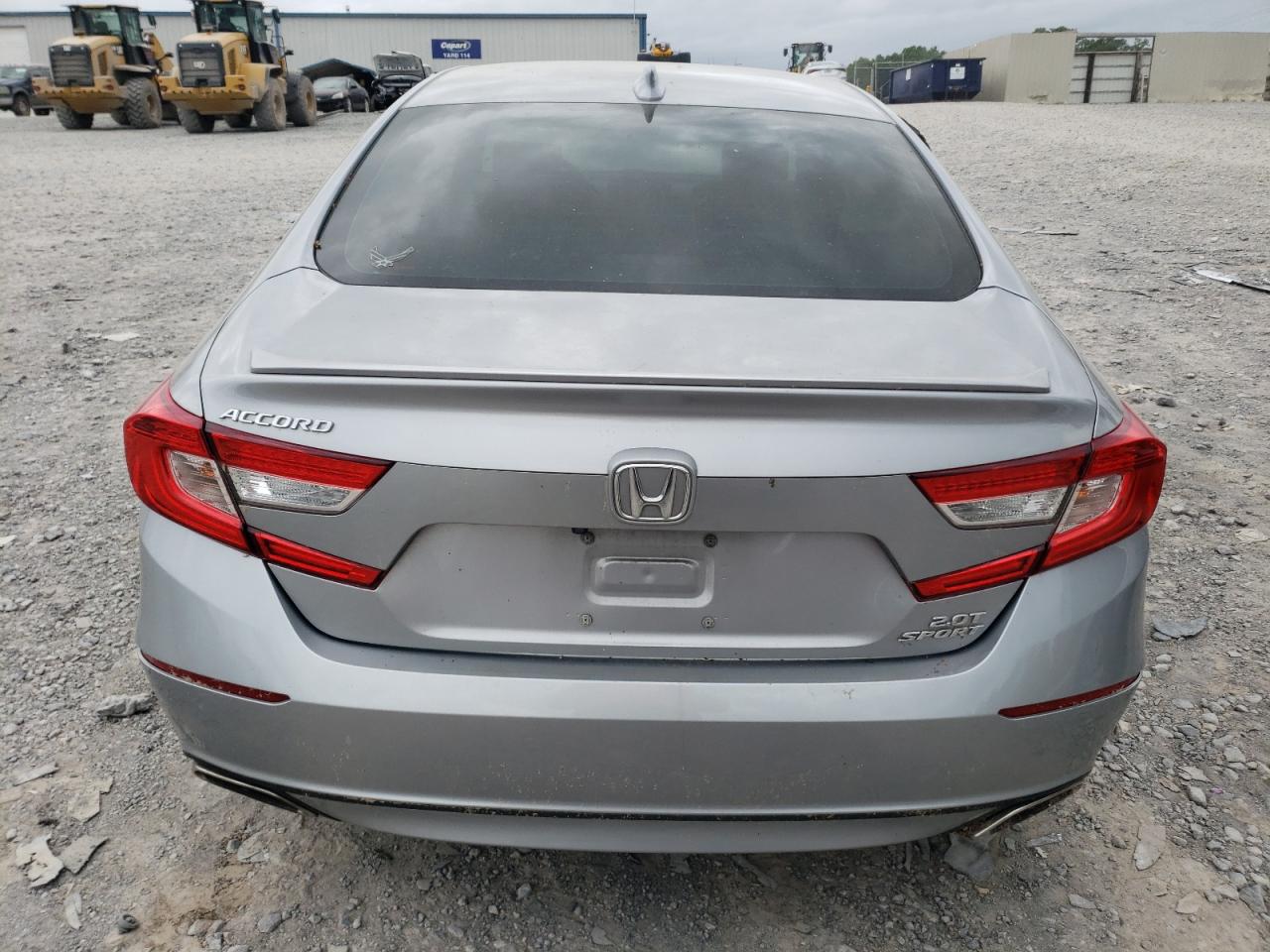 1HGCV2E39JA032066 2018 Honda Accord Sport