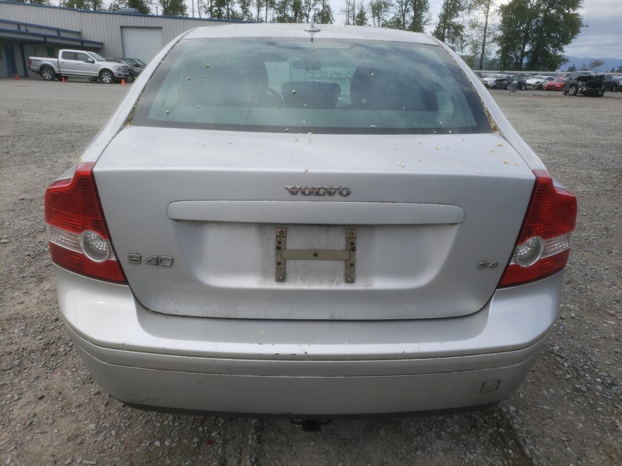 YV1MS382752051598 2005 Volvo S40 2.4I