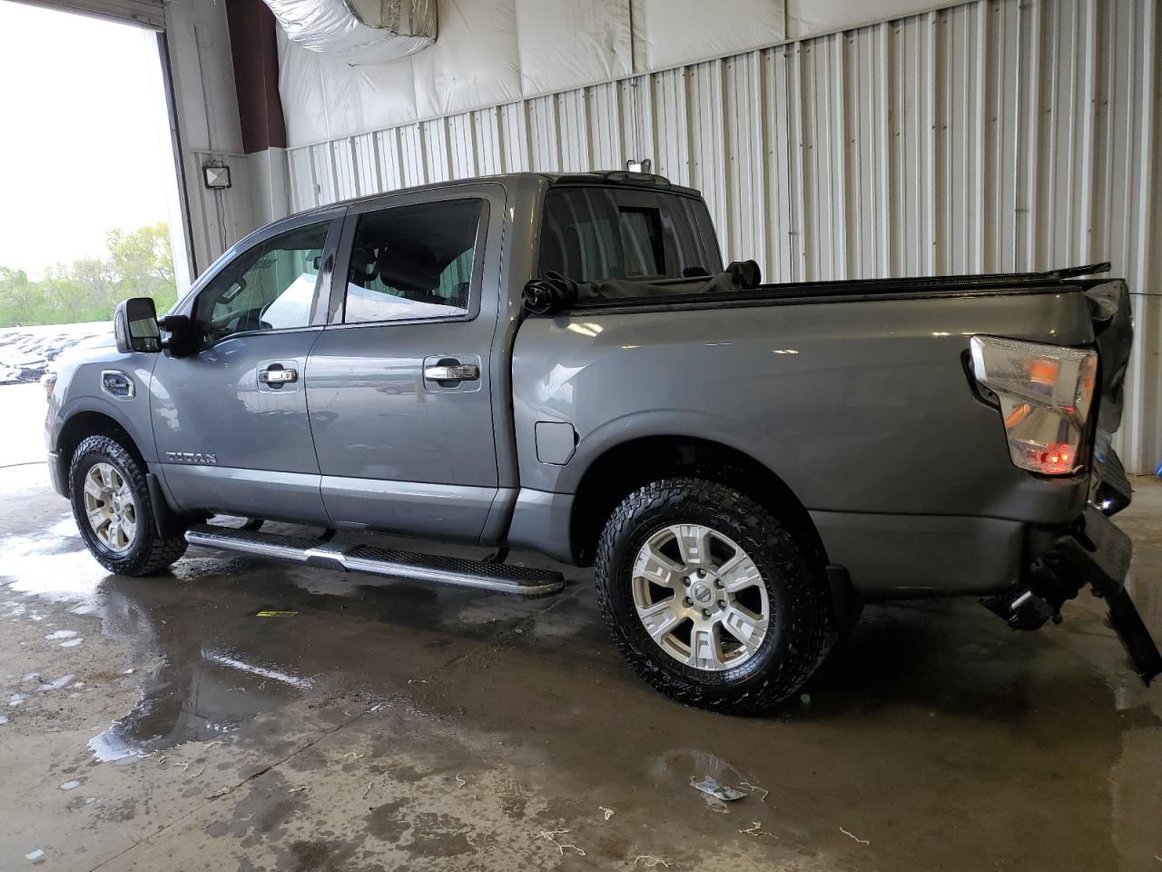 1N6AA1E54HN518281 2017 Nissan Titan Sv