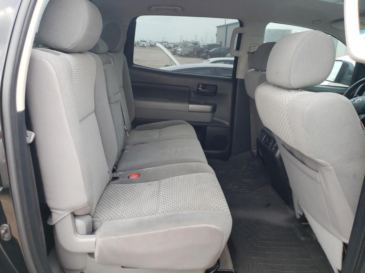 5TFDW5F15BX208754 2011 Toyota Tundra Crewmax Sr5