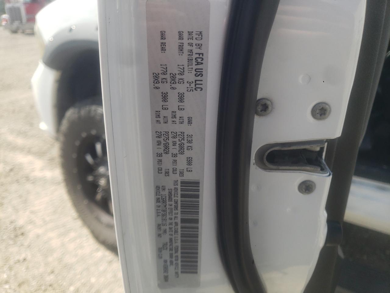 1C6RR7MT8FS618116 2015 Ram 1500 Sport