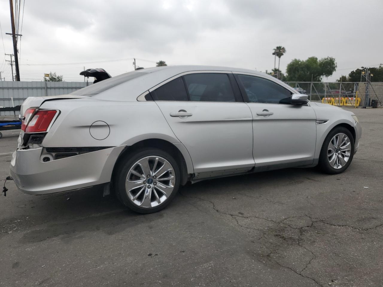 1FAHP2FW9AG123090 2010 Ford Taurus Limited