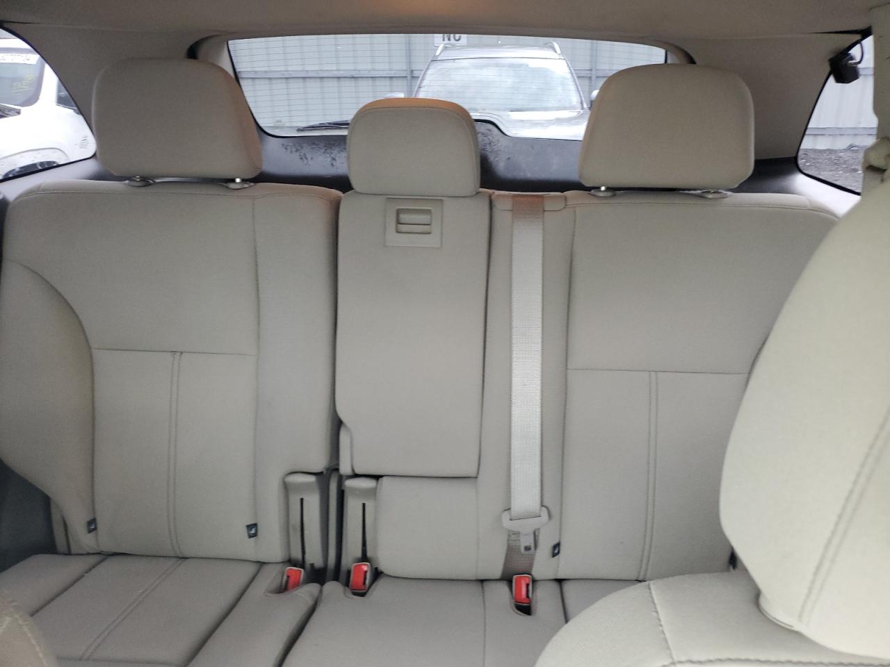 2FMDK3GC9BBA17437 2011 Ford Edge Se