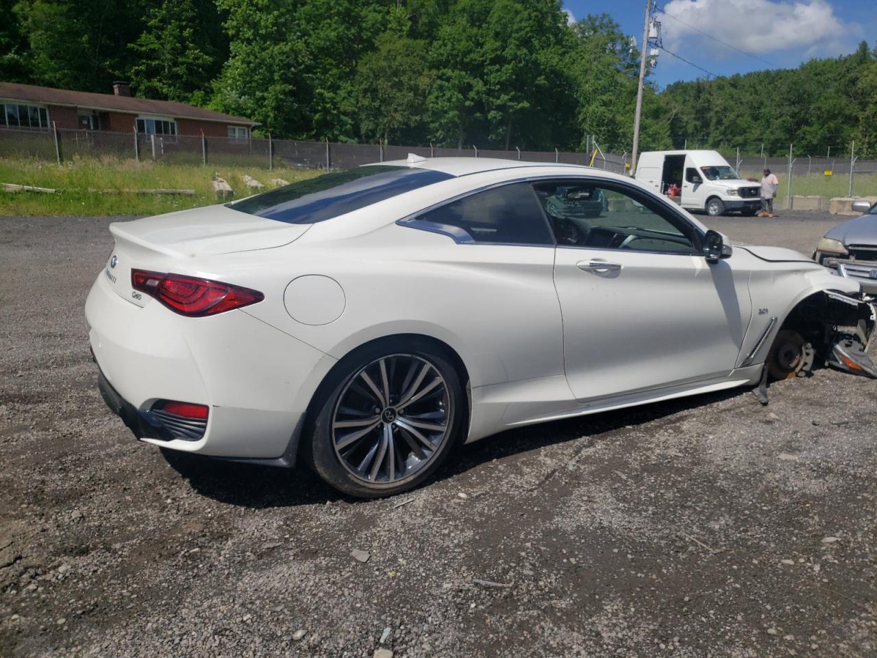 JN1EV7EL4HM550893 2017 Infiniti Q60 Premium