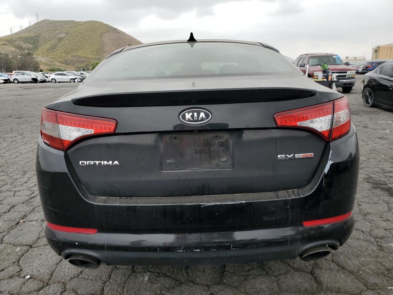 KNAGR4A61B5135943 2011 Kia Optima Sx