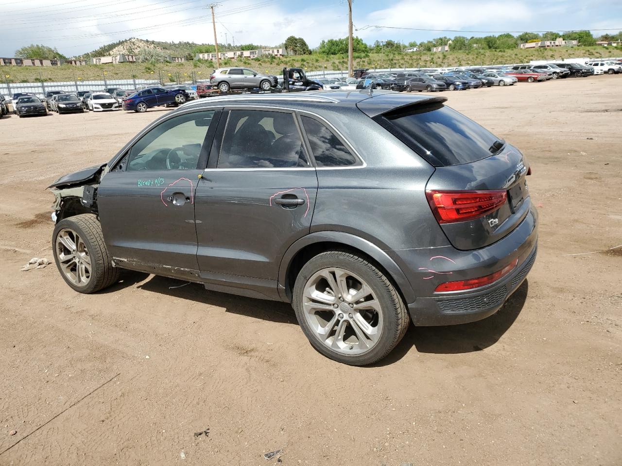 WA1JCCFS1JR033277 2018 Audi Q3 Premium Plus