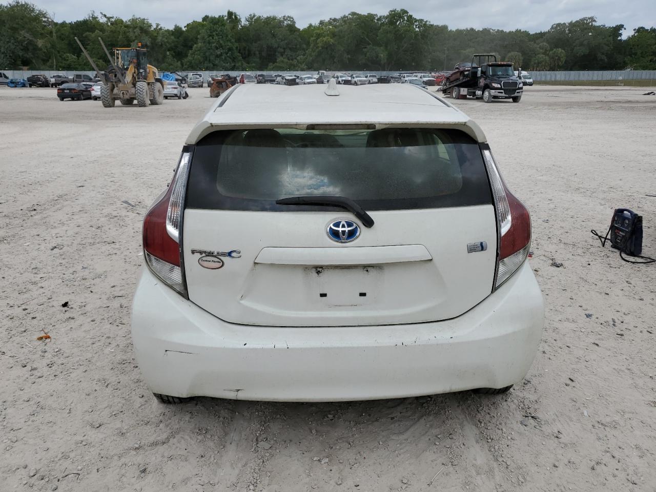 JTDKDTB32F1092429 2015 Toyota Prius C