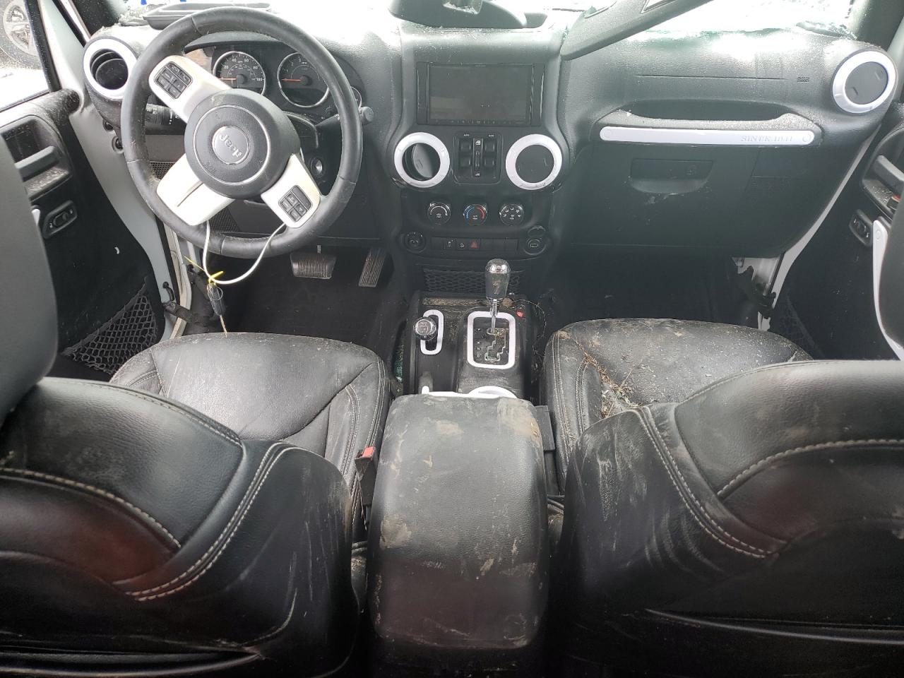 1C4HJWDG2GL202048 2016 Jeep Wrangler Unlimited Sport