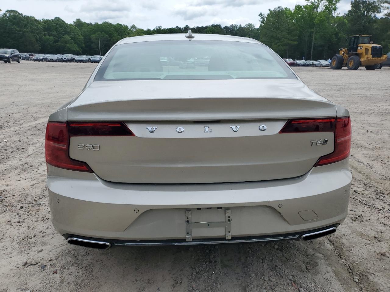 LVY992MK4JP018376 2018 Volvo S90 T6 Momentum