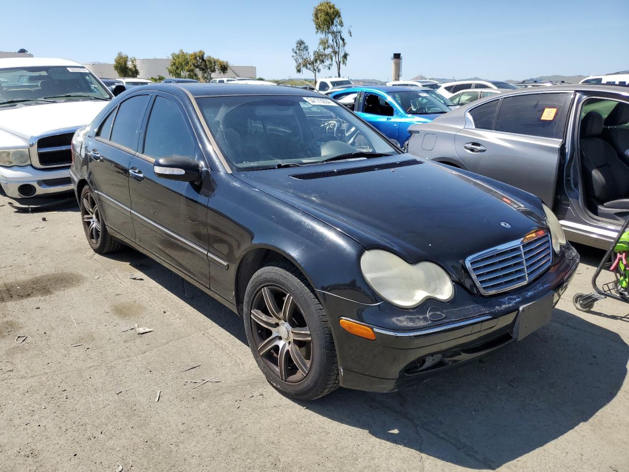 WDBRF64JX1F064667 2001 Mercedes-Benz C 320