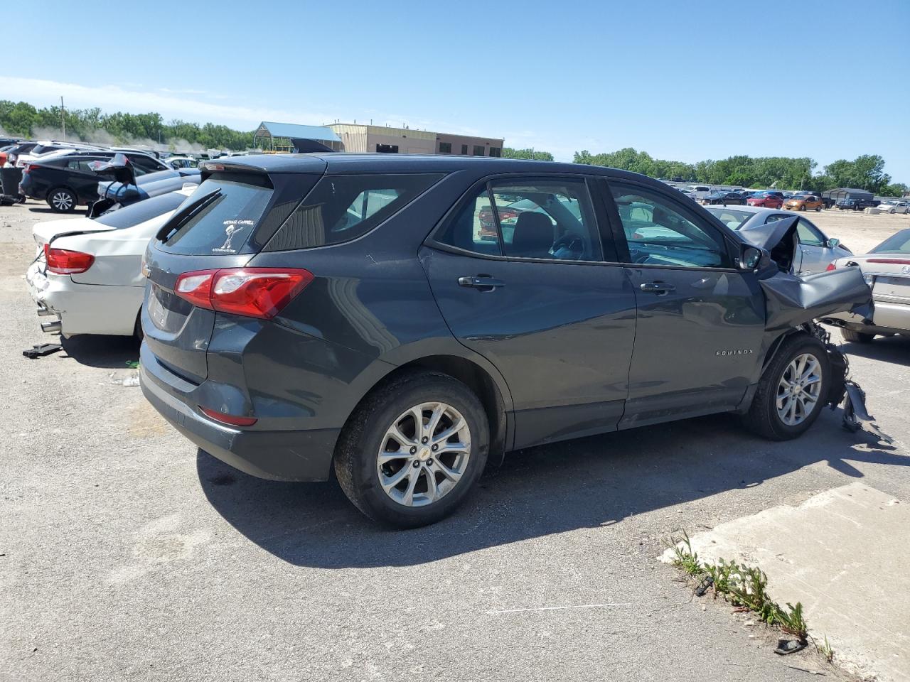 2018 Chevrolet Equinox Ls vin: 2GNAXHEV0J6162326