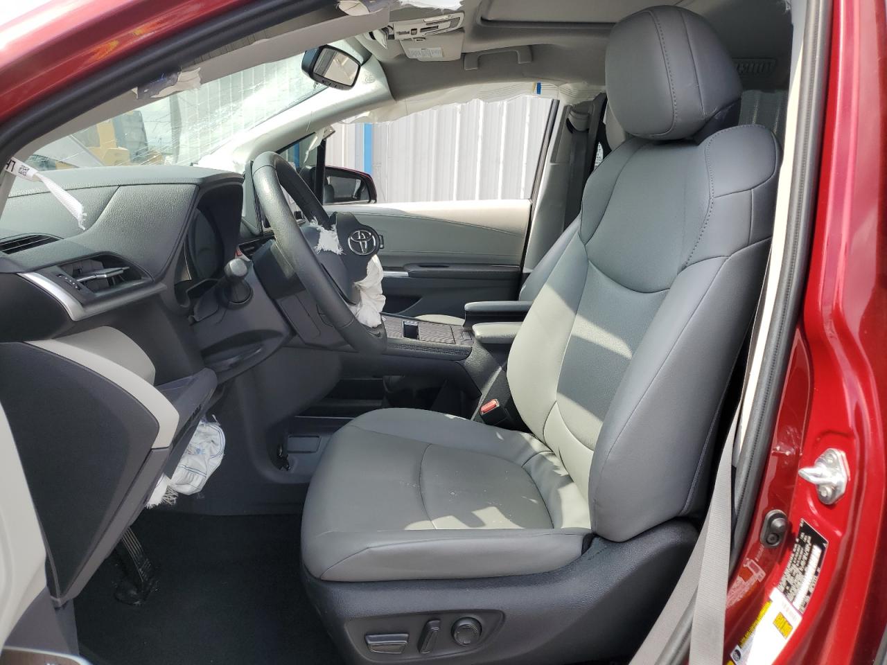 5TDYRKEC3NS132875 2022 Toyota Sienna Xle