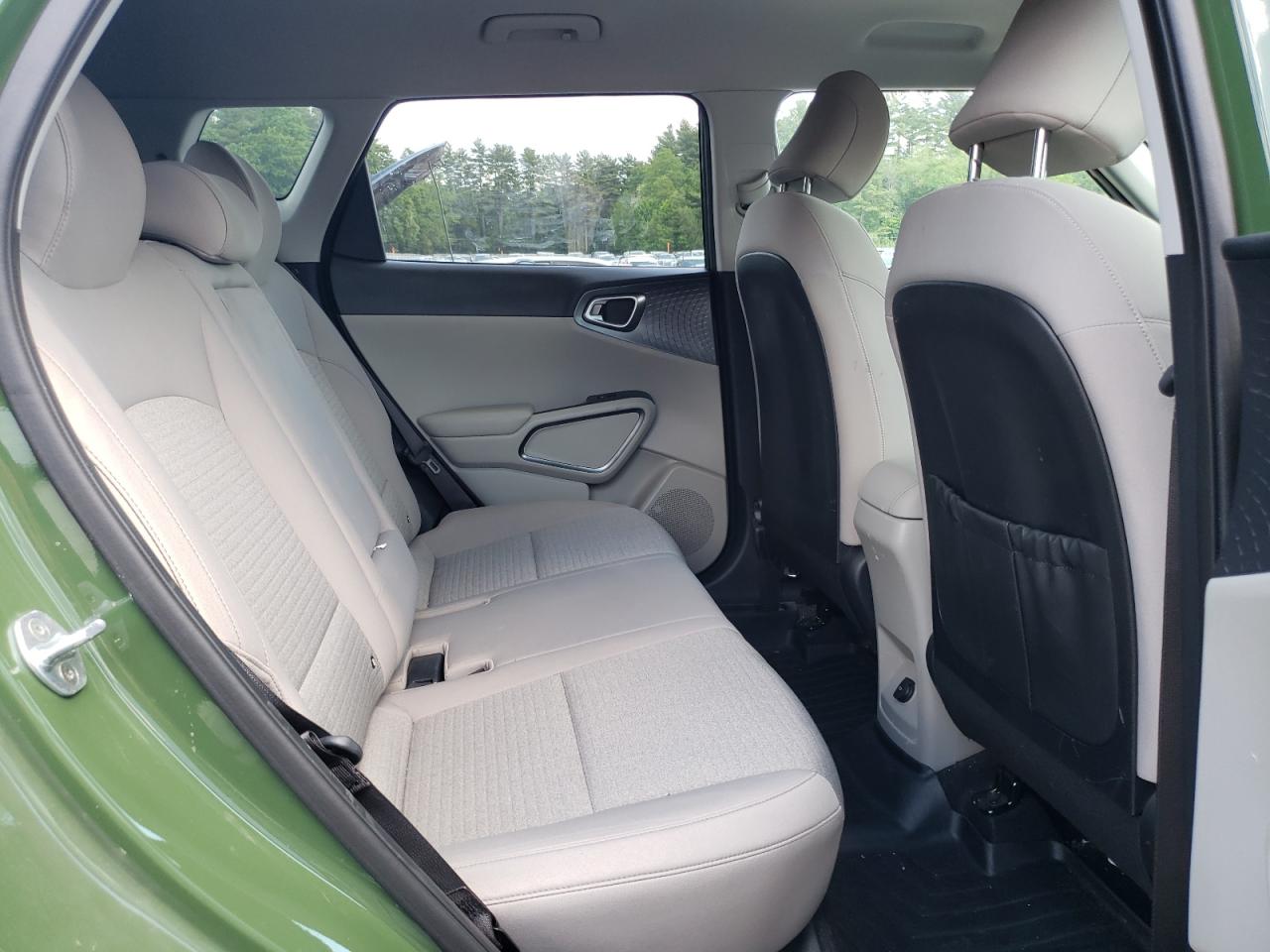 KNDJ33AU8L7107498 2020 Kia Soul Ex