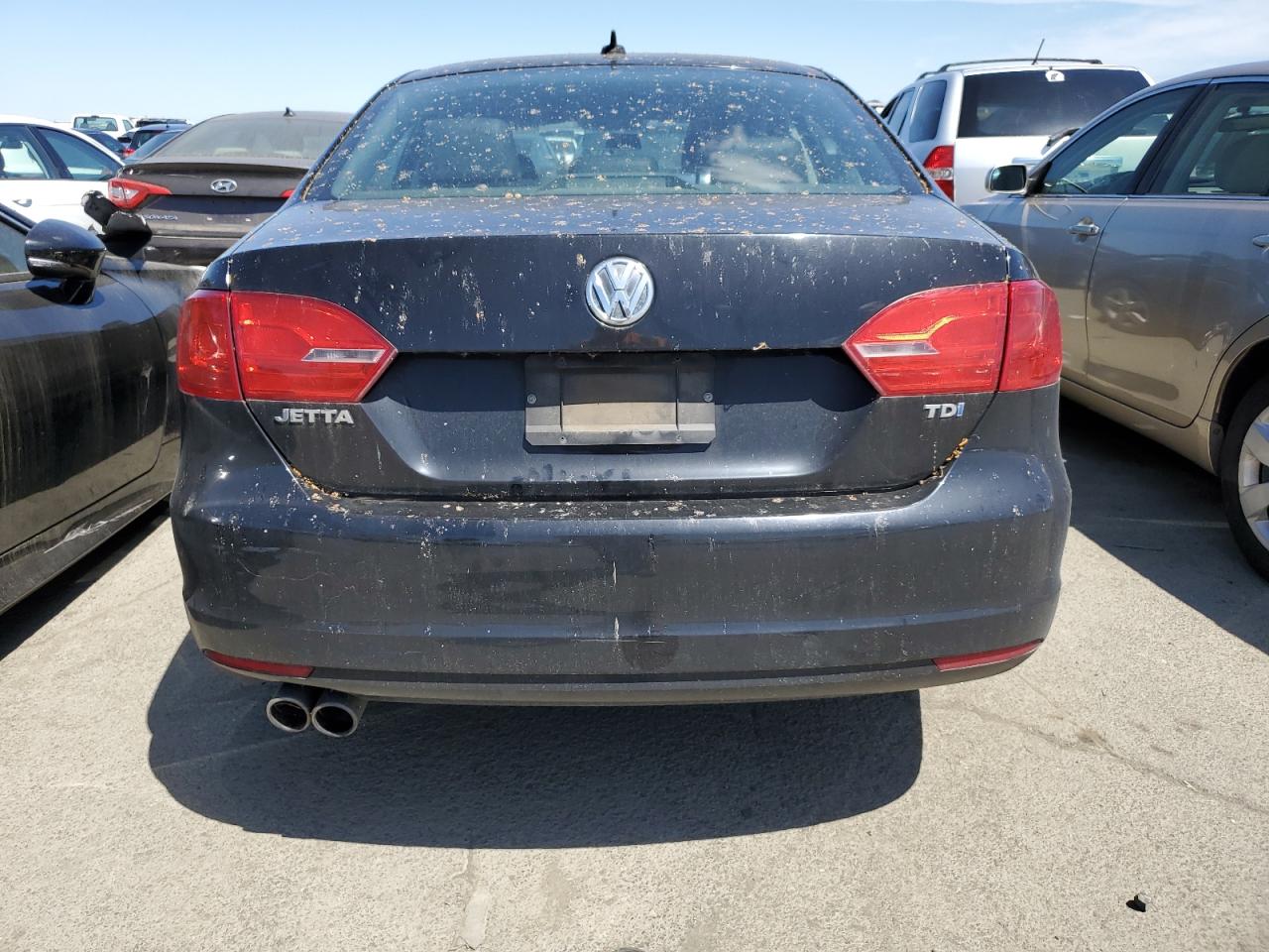 3VWLL7AJ2BM125597 2011 Volkswagen Jetta Tdi