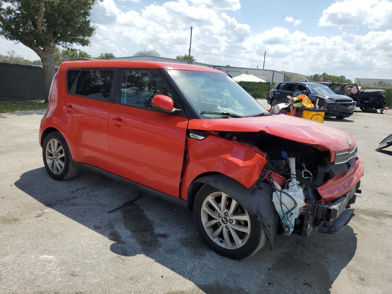 KNDJP3A59K7638088 2019 Kia Soul +