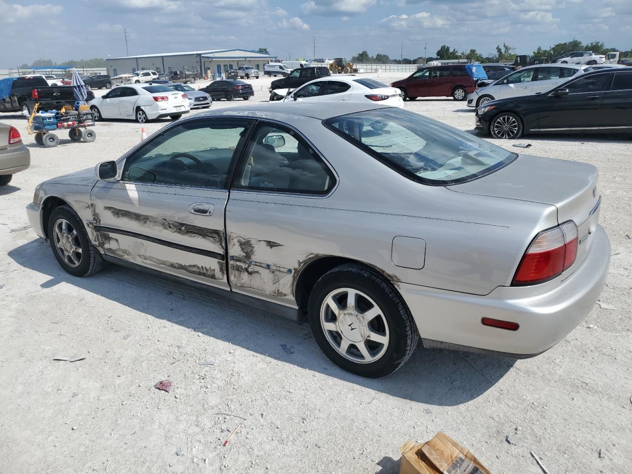 1HGCD7232TA022812 1996 Honda Accord Lx