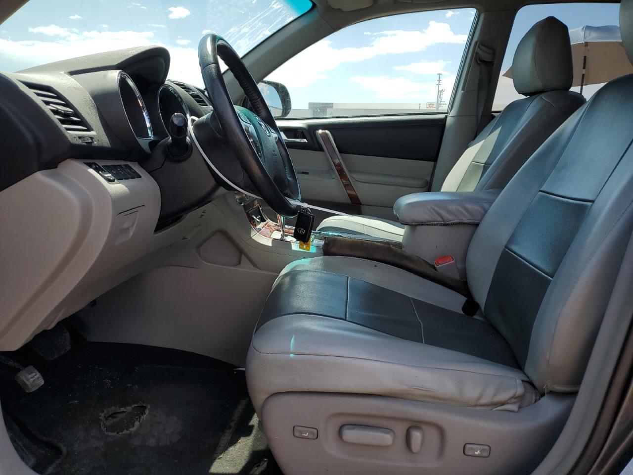 5TDDK3EH9BS083455 2011 Toyota Highlander Limited