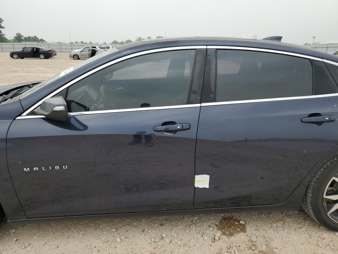 1G1ZE5ST0GF223877 2016 Chevrolet Malibu Lt