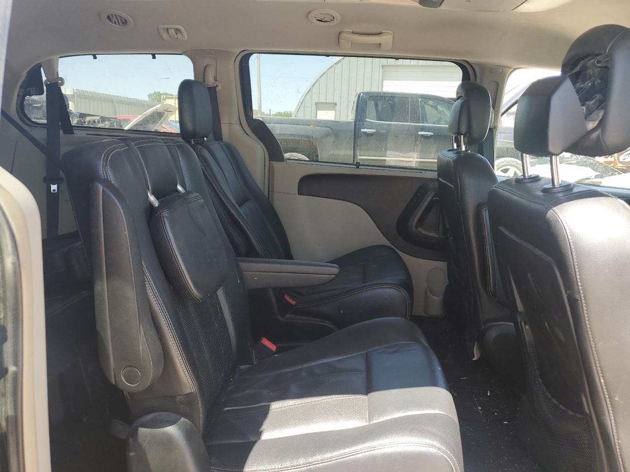 2C4RC1CG1FR582265 2015 Chrysler Town & Country Touring L